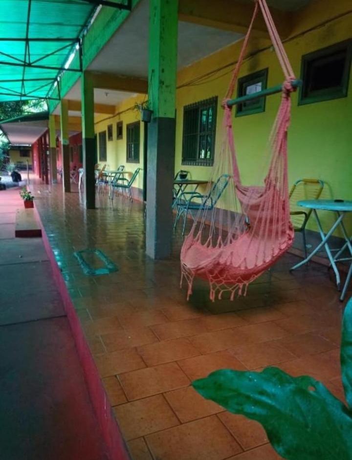 Hotel Y Residencial Amigos Puerto Iguazú Buitenkant foto
