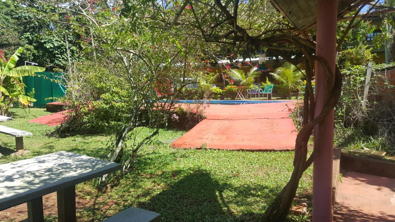 Hotel Y Residencial Amigos Puerto Iguazú Buitenkant foto