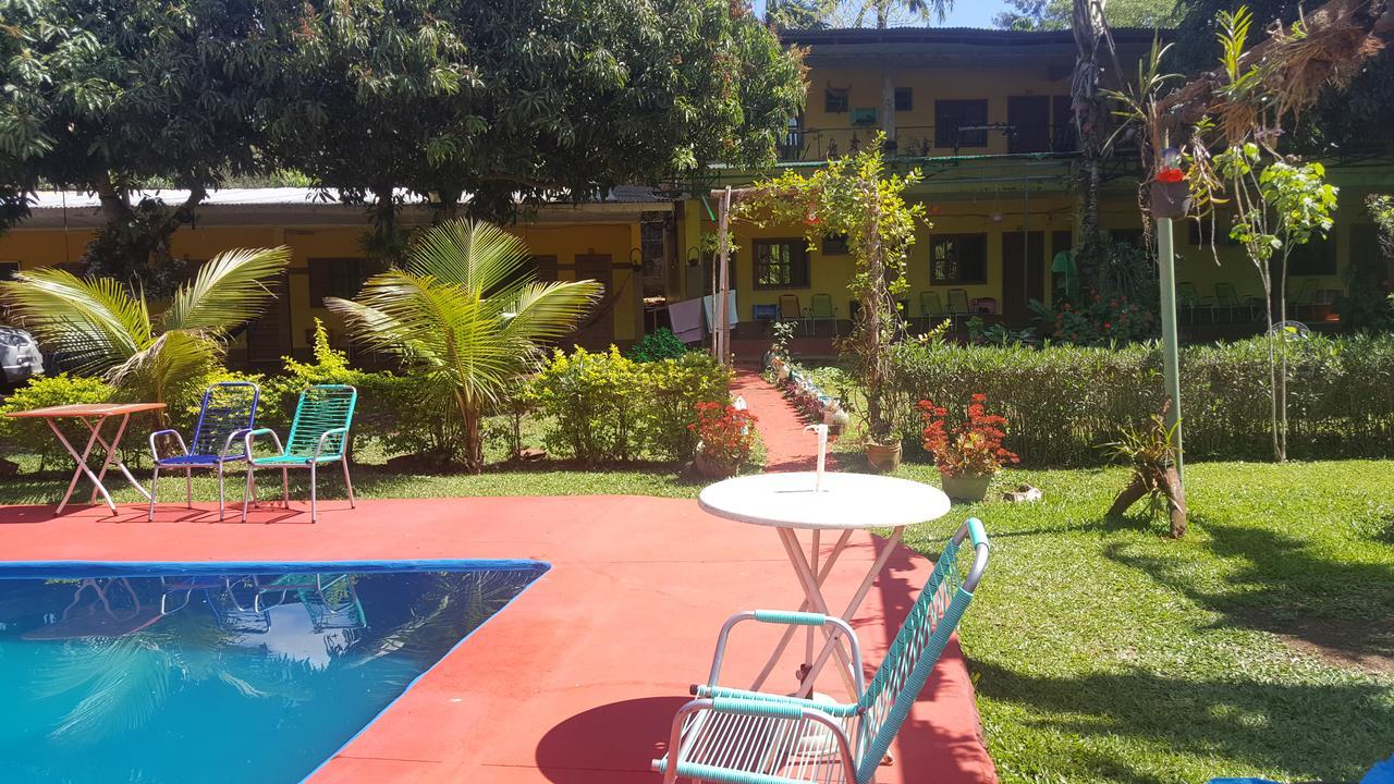 Hotel Y Residencial Amigos Puerto Iguazú Buitenkant foto