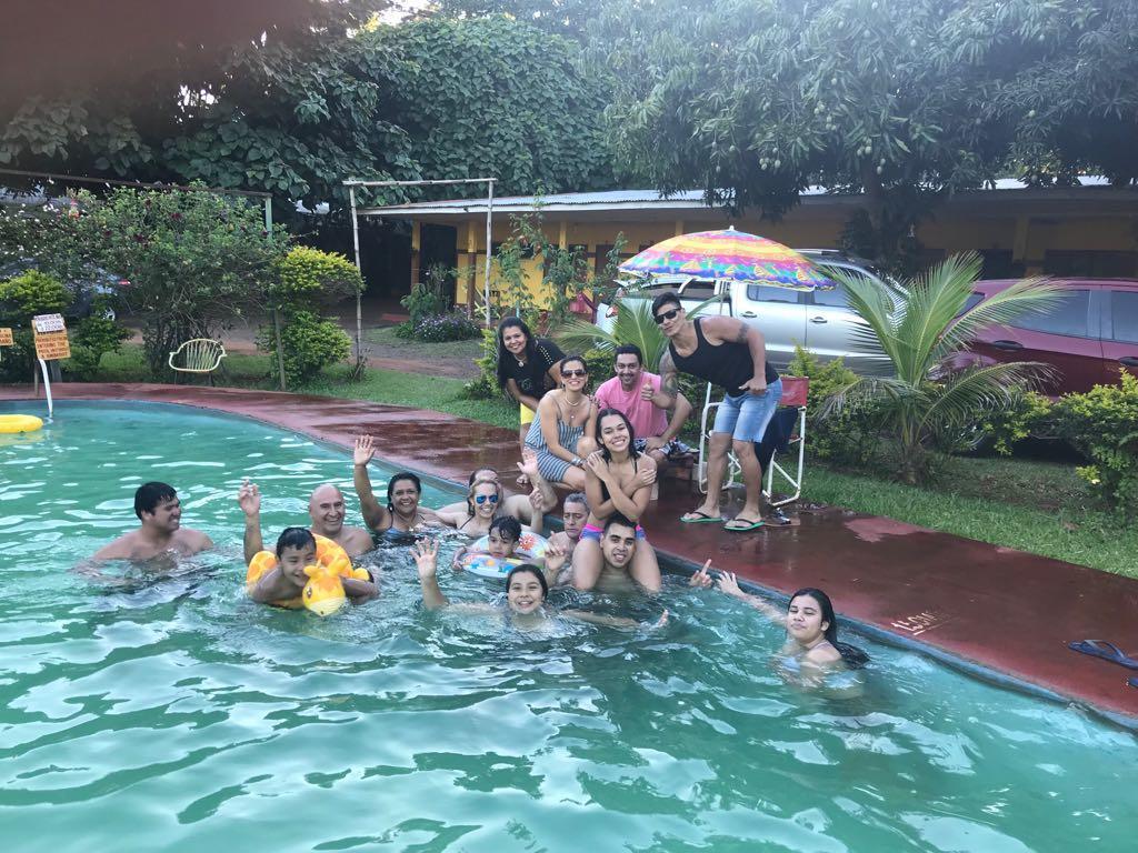 Hotel Y Residencial Amigos Puerto Iguazú Buitenkant foto